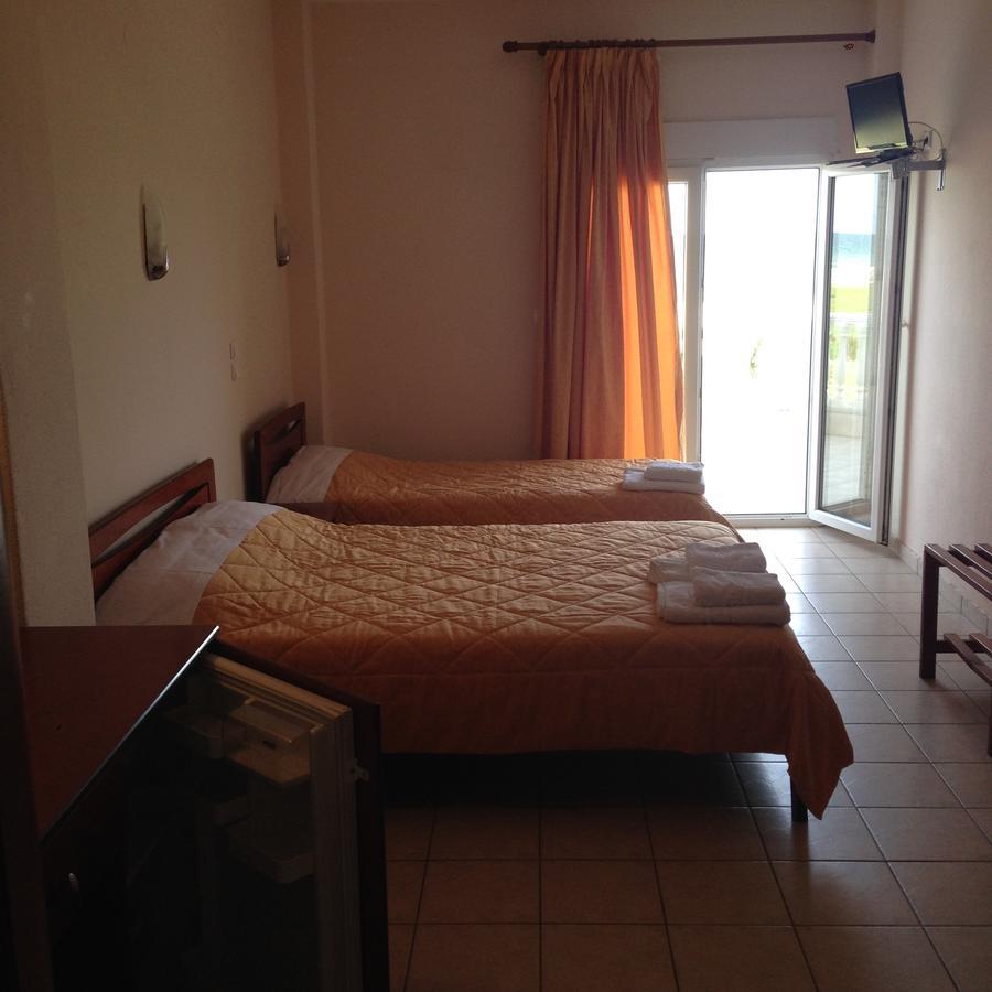 Hotel Akrogiali Korinós Extérieur photo