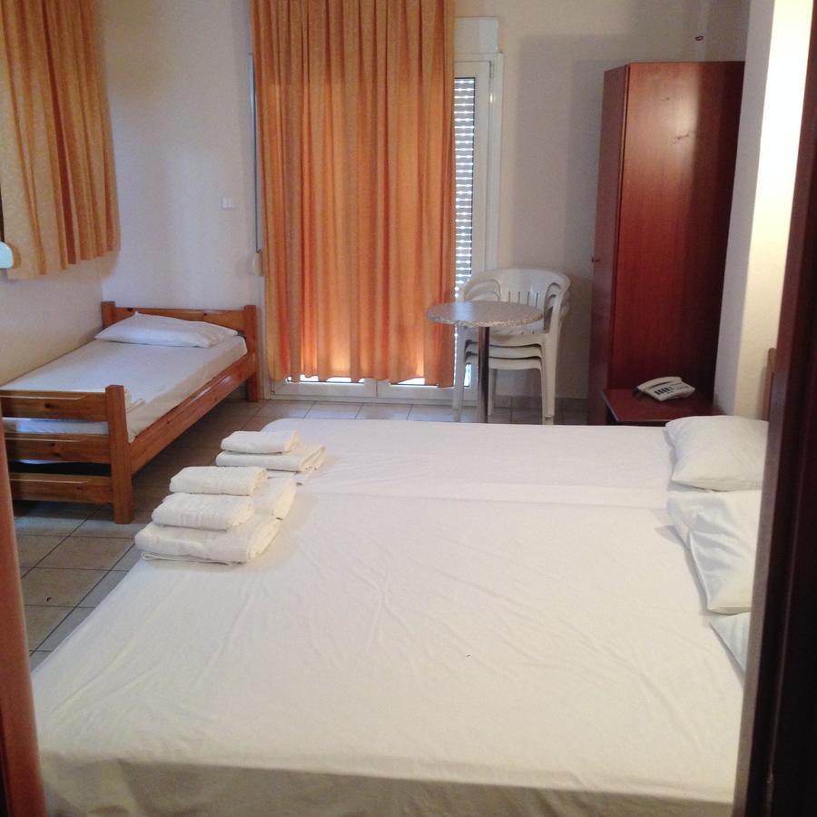 Hotel Akrogiali Korinós Extérieur photo