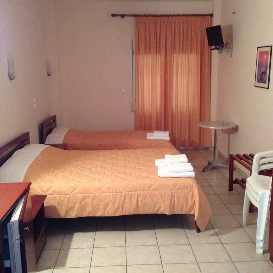 Hotel Akrogiali Korinós Extérieur photo