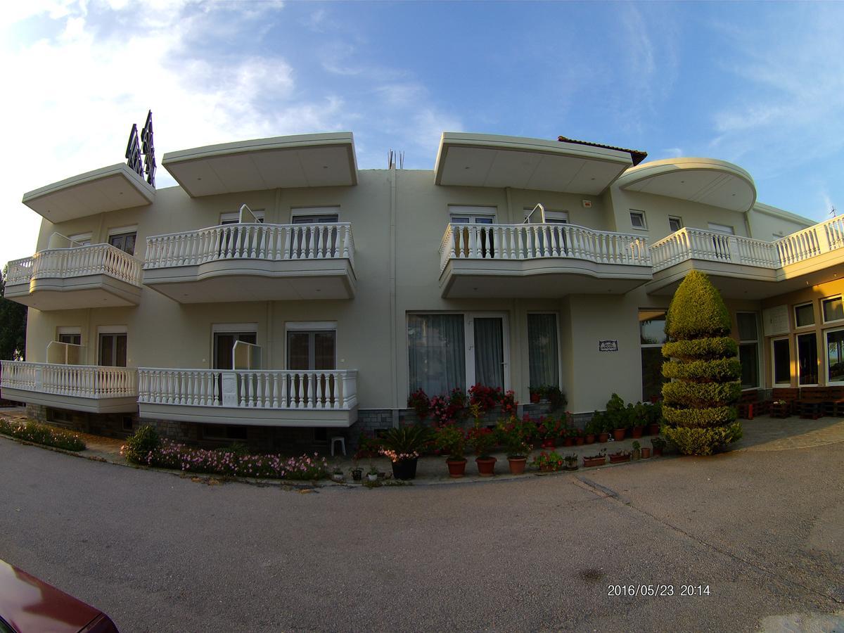 Hotel Akrogiali Korinós Extérieur photo
