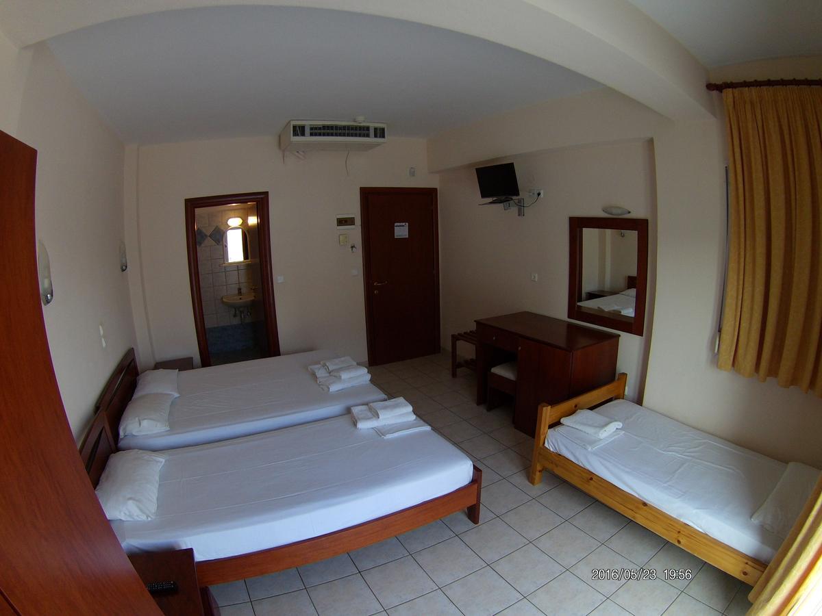 Hotel Akrogiali Korinós Extérieur photo