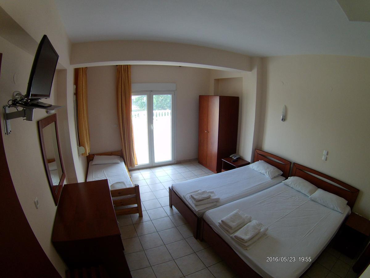 Hotel Akrogiali Korinós Extérieur photo