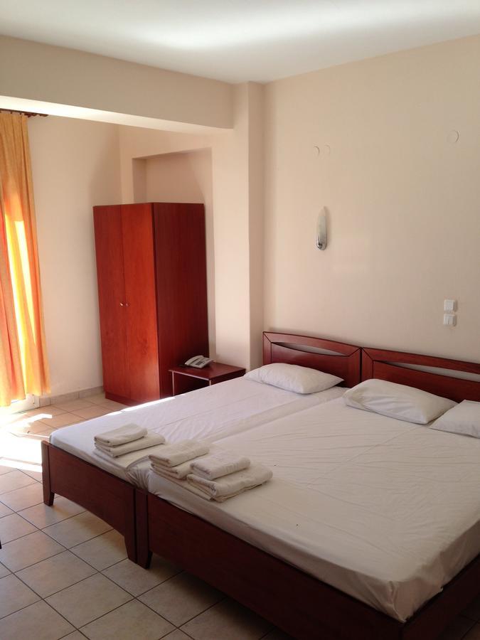 Hotel Akrogiali Korinós Extérieur photo