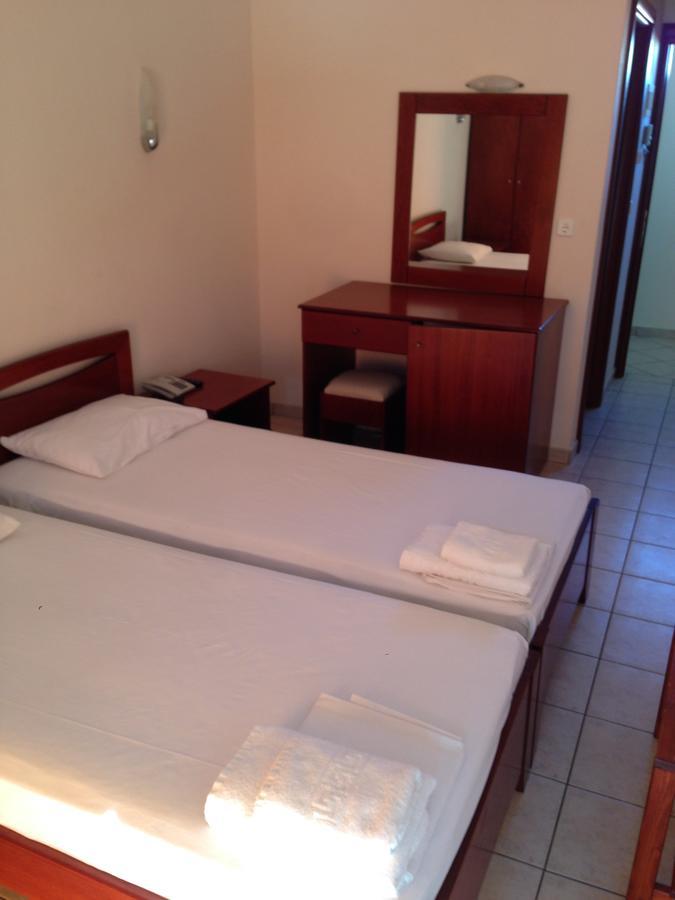 Hotel Akrogiali Korinós Extérieur photo