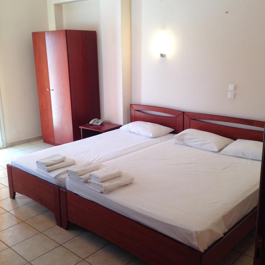 Hotel Akrogiali Korinós Extérieur photo